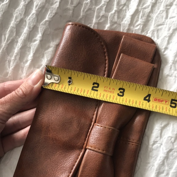 Aldo Brown Bow Clutch/Wristlet - Picture 7 of 7